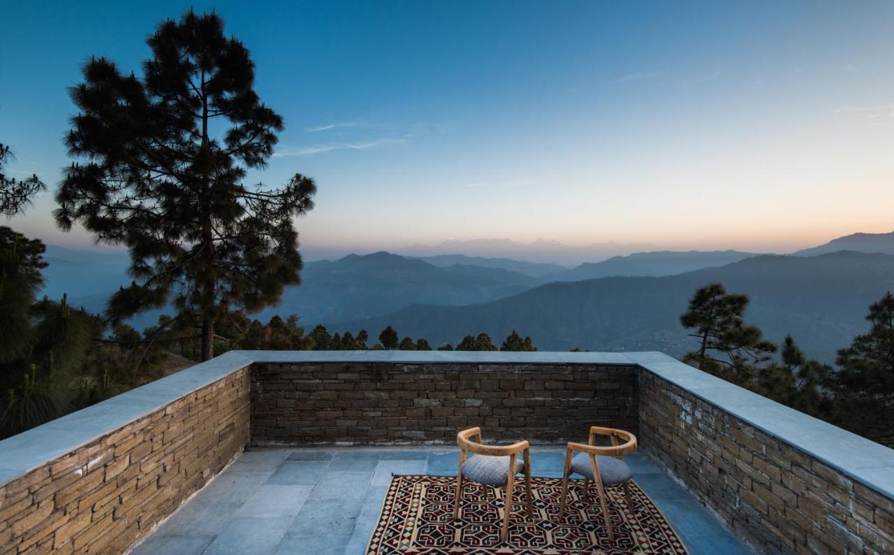 Hotel The Kumaon à Binsar Extérieur photo